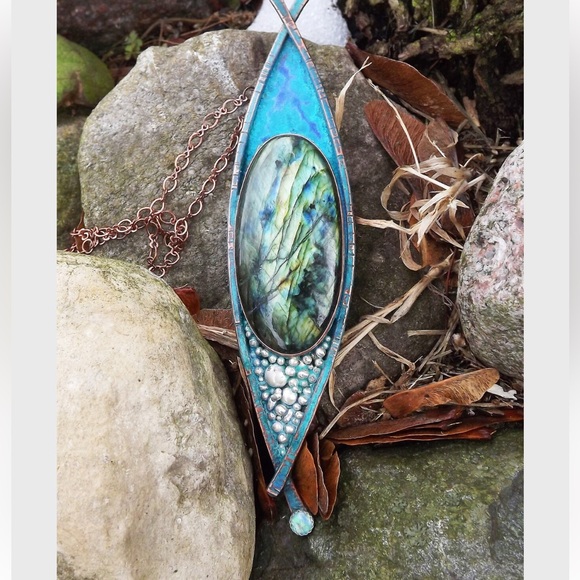 Patrician Art- Labradorite Art Piece - Picture 4 of 4